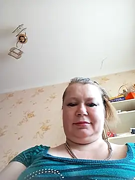 KiraStanton online show from 11, 4, 2026