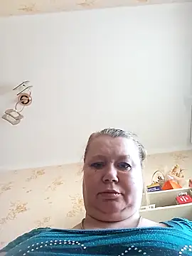 KiraStanton online show from 14, 4, 2026