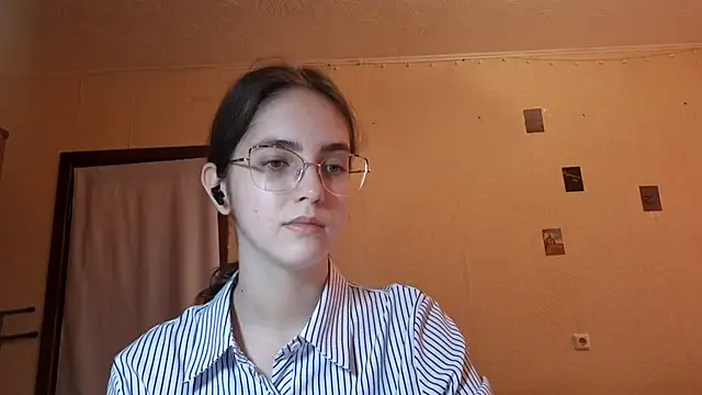 Katelemon online show from 21, 7, 2026