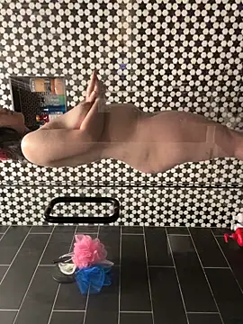 Snapshot of vampboytoy chatting on 15, 4, 2026 vampboytoy online show from 15, 4, 2026