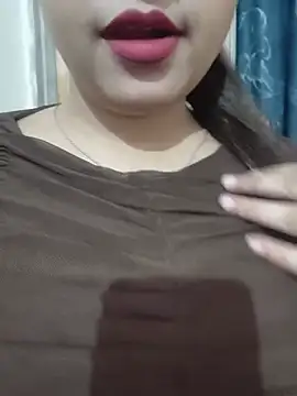 Shanaya-Hotty online show from 7, 7, 2026