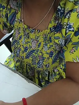 Queenlipx online show from 17, 4, 2026