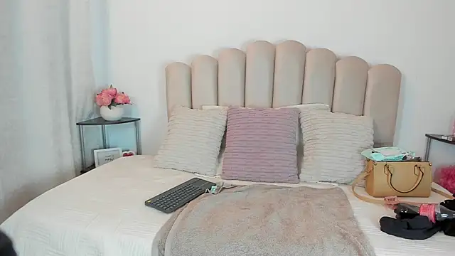 celeste z online show from 4, 3, 2026