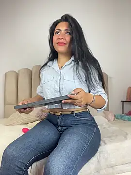 Snapshot of celeste_z chatting on 30, 4, 2026 celeste z online show from 30, 4, 2026