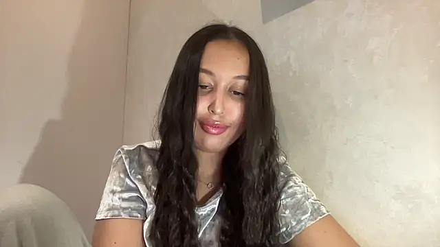 Snapshot of Dana_005 chatting on 6, 5, 2026 Dana 005 online show from 6, 5, 2026