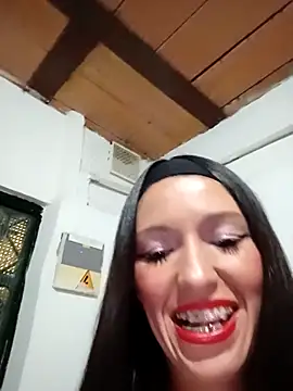 sandy 11  online show from 25, 3, 2026