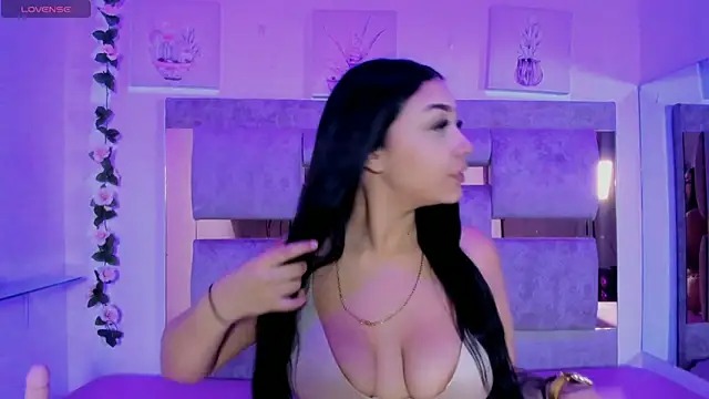 Iris Black online show from 12, 3, 2026