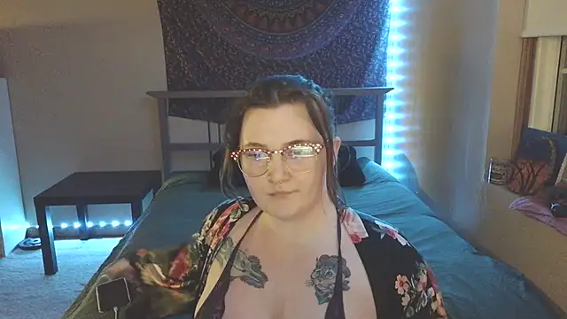 Snapshot of VelvetVixenXOX chatting on 12, 3, 2026 VelvetVixenXOX online show from 12, 3, 2026