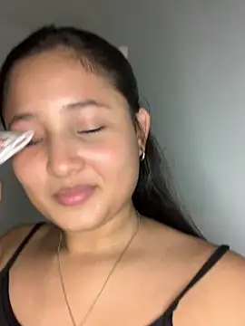 laly spank online show from 4, 3, 2026