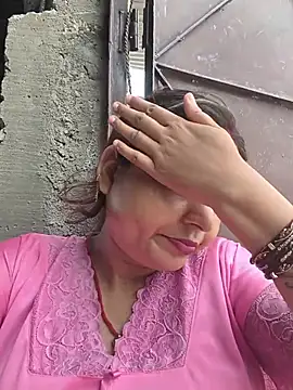 Snapshot of Aanushaka chatting on 17, 6, 2026 Aanushaka online show from 17, 6, 2026