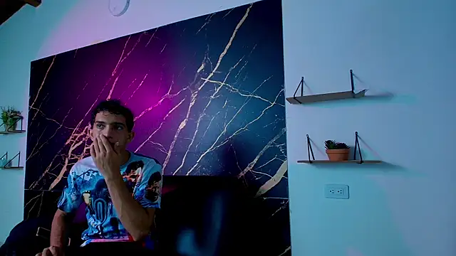 Snapshot of thiago_moreno chatting on 2, 3, 2026 thiago moreno online show from 2, 3, 2026