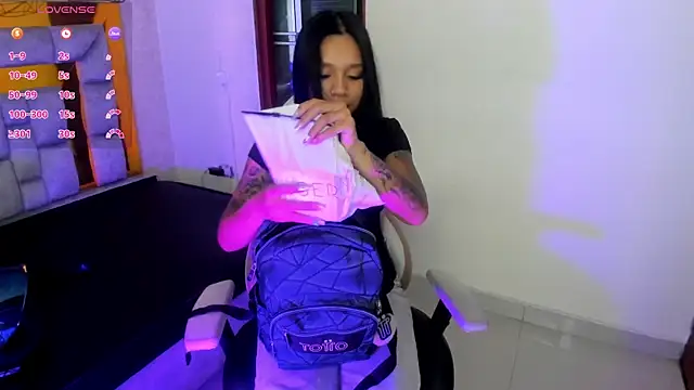 miiaboss  online show from 16, 4, 2026