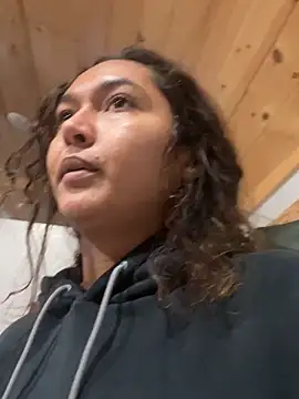 QueenNefertiti online show from 24, 2, 2026