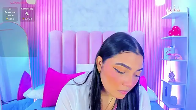 ArianaRougee online show from 1, 7, 2026