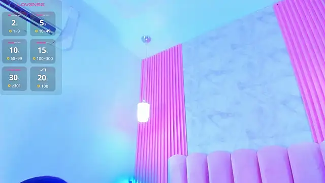 ArianaRougee online show from 15, 7, 2026