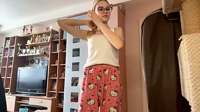 MiaCashe online show from 7, 3, 2026