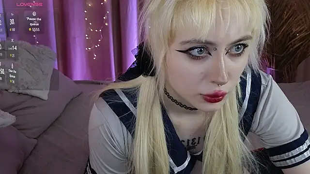 rraffaellka online show from 12, 5, 2026