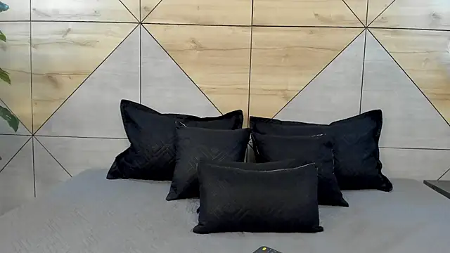 AnnyVega   online show from 24, 3, 2026