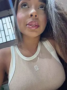 Snapshot of AnnyVega__ chatting on 1, 7, 2026 AnnyVega online show from 1, 7, 2026