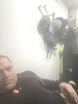 Snapshot of elcaste69 chatting on 1, 3, 2026 elcaste69 online show from 1, 3, 2026