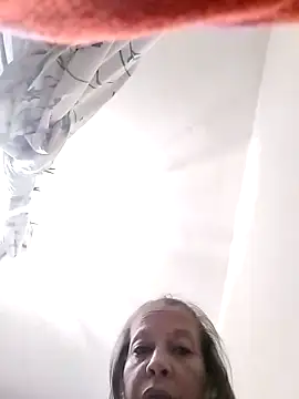 Gatitamiau40 online show from 11, 4, 2026