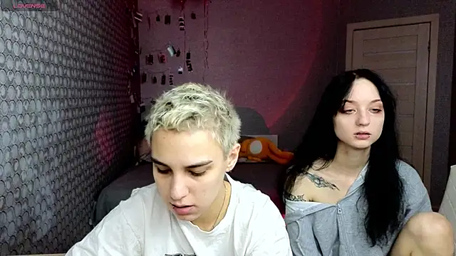 LuxuryLoverss online show from 6, 3, 2026