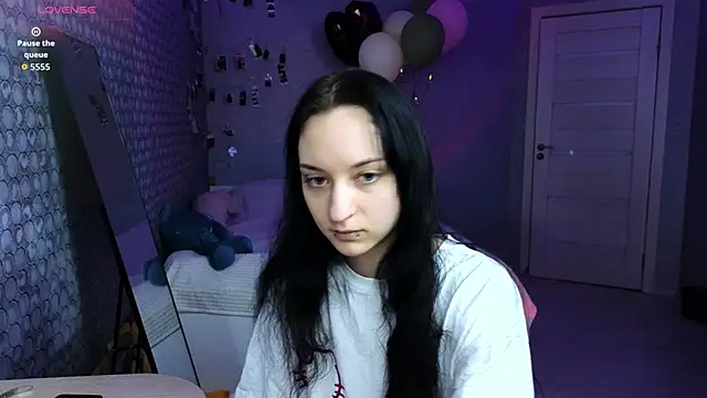 LuxuryLoverss online show from 28, 3, 2026