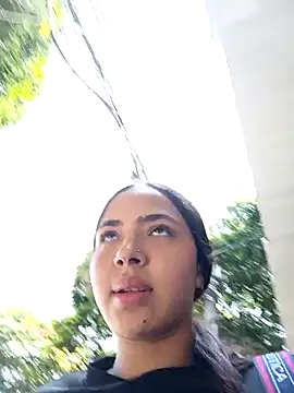 Sexy cloe outdoors online show from 28, 3, 2026