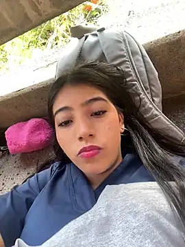 Sexy mia outdoors online show from 25, 2, 2026