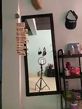 AnelimDagota  online show from 13, 4, 2026