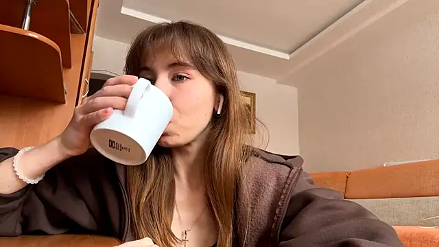 SerenaHawthorne online show from 3, 3, 2026