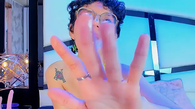 Calioperoux online show from 5, 3, 2026