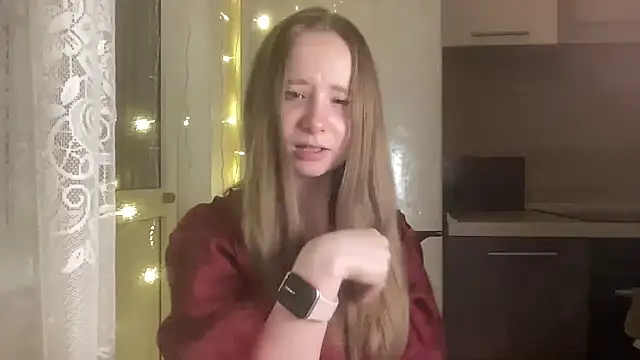 cutefoxieee online show from 13, 4, 2026