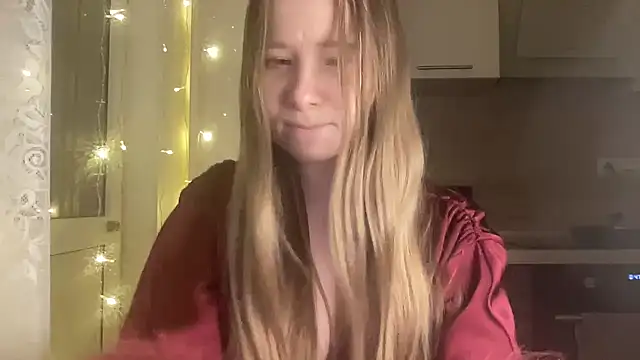 cutefoxieee online show from 14, 4, 2026