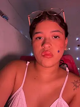 Snapshot of _RouseXLove chatting on 27, 2, 2026 RouseXLove online show from 27, 2, 2026