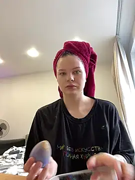 Snapshot of CindyMil chatting on 28, 6, 2026 CindyMil online show from 28, 6, 2026
