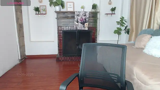 Snapshot of Emma_hassani chatting on 11, 6, 2026 Emma hassani online show from 11, 6, 2026