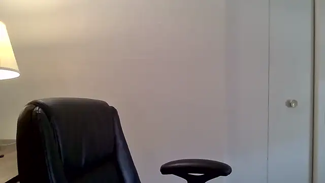 tytheexhibionist online show from 25, 3, 2026