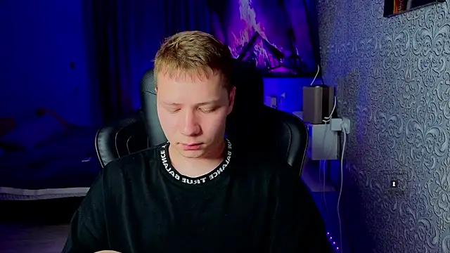 Karl Night  online show from 3, 6, 2026