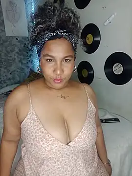 Snapshot of medusafox_ chatting on 19, 6, 2026 medusafox online show from 19, 6, 2026