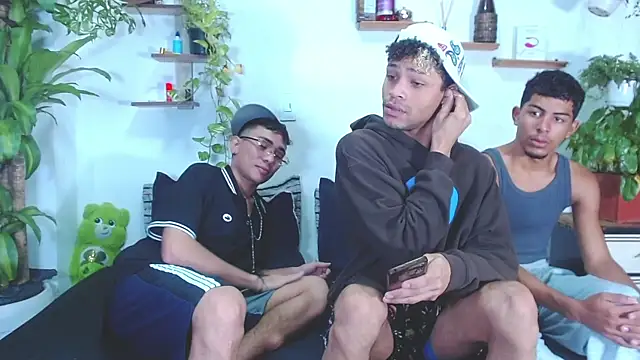 Snapshot of Lunar_Boys chatting on 26, 2, 2026 Lunar Boys online show from 26, 2, 2026