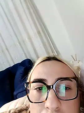 Snapshot of SarilicePamir chatting on 23, 2, 2026 SarilicePamir online show from 23, 2, 2026