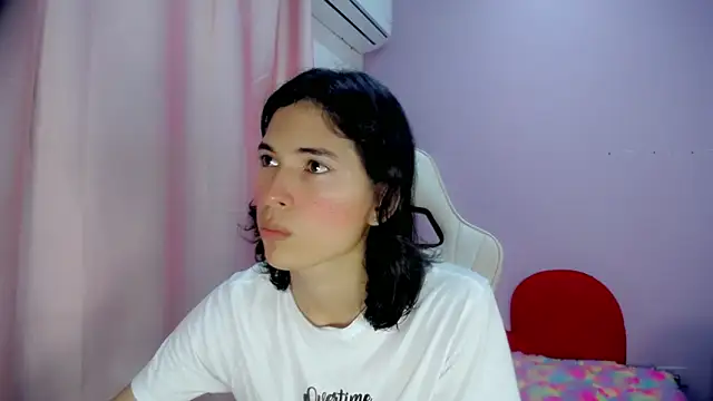 Snapshot of Larry_craft chatting on 1, 3, 2026 Larry craft online show from 1, 3, 2026