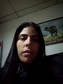 Snapshot of Perla_bella chatting on 4, 3, 2026 Perla bella online show from 4, 3, 2026