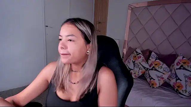 Snapshot of dulce_lyraa1 chatting on 17, 7, 2026 dulce lyraa1 online show from 17, 7, 2026