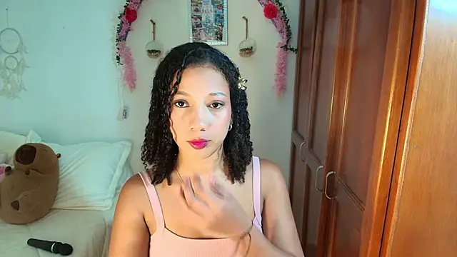 Snapshot of khoe777 chatting on 28, 4, 2026 khoe777 online show from 28, 4, 2026