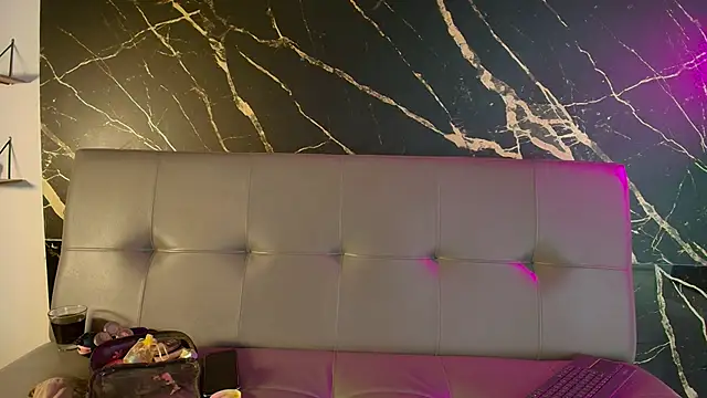 Snapshot of venus_laurent chatting on 26, 2, 2026 venus laurent online show from 26, 2, 2026