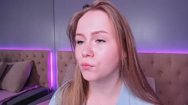 stacy moorex online show from 28, 5, 2026