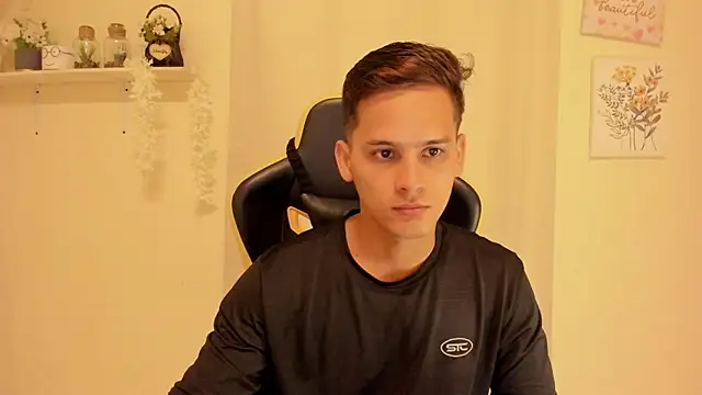sexy andres01 online show from 2, 5, 2026
