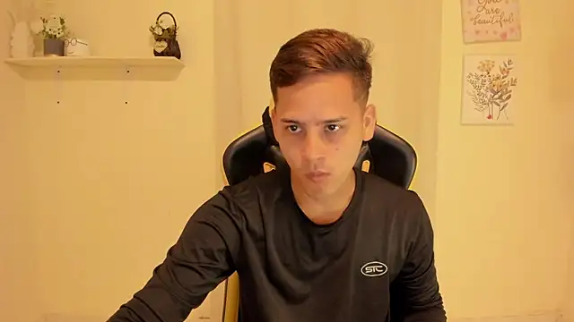 sexy andres01 online show from 6, 6, 2026